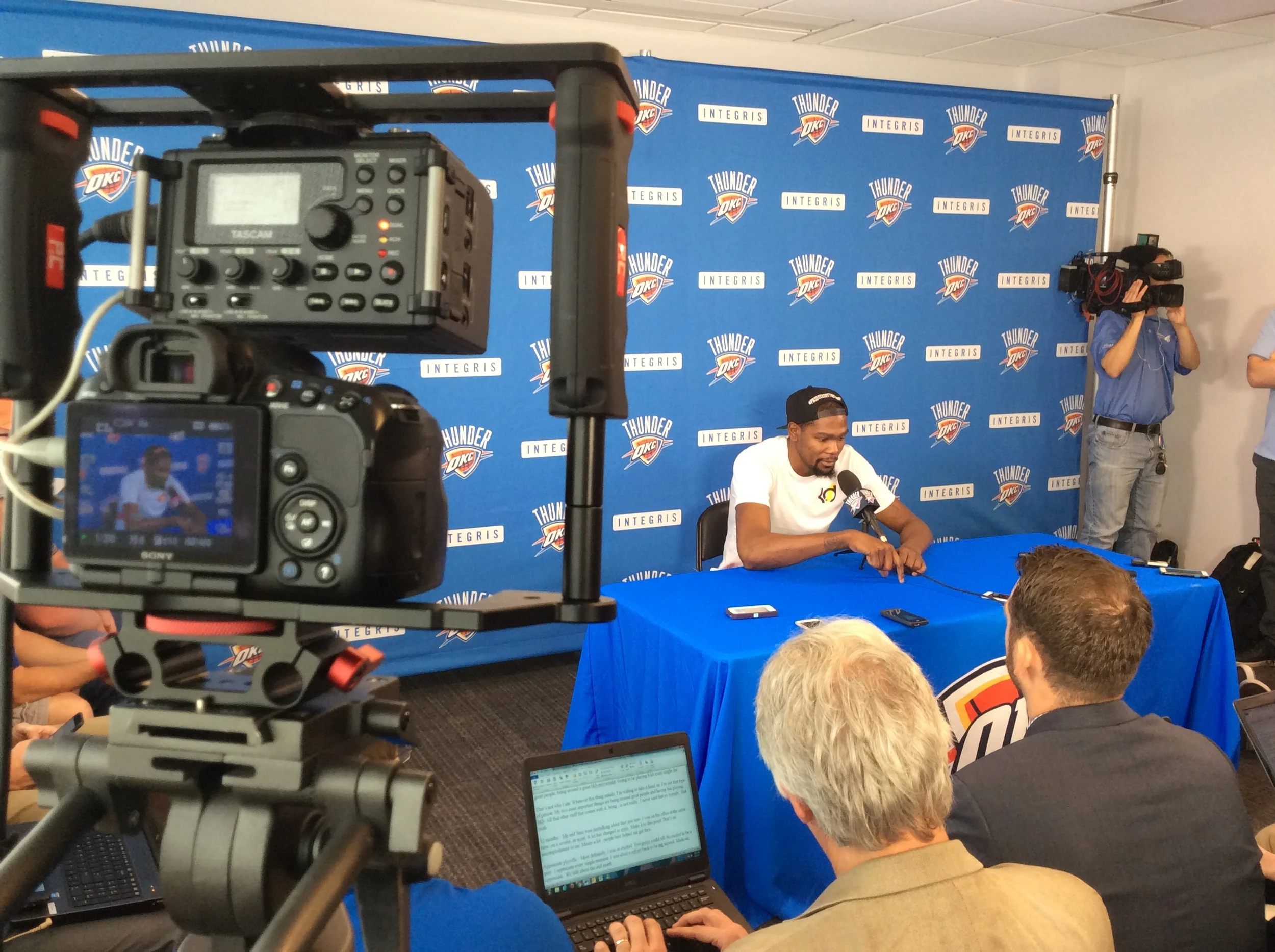 Kevin Durant speaking to reporters during Thunder exit interviews at the INTEGRIS Thunder Development Center on Wednesday. (Photo By Randy Renner/InsideThunder.com)