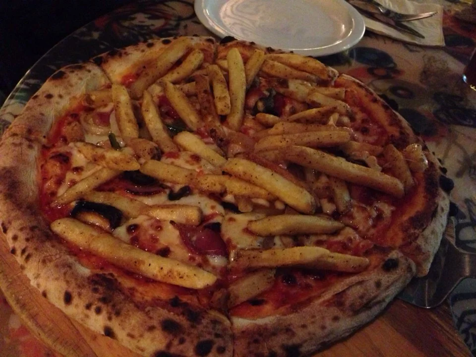 Pizza Alberto: Tomato Sauce, mozzarella, bacon, pepper, onion, mushroom and FRENCH FRIES! You may think it's a weird combination, but it was fantastic. The fries were piping hot and crispy too!