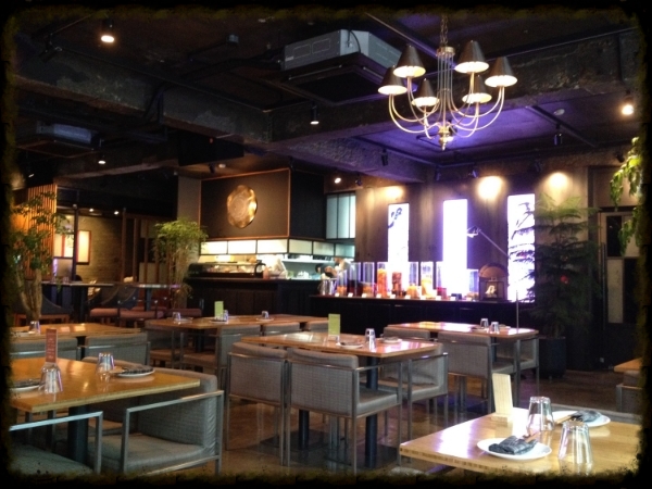 NIce interior by day or night. Great spacing and lounge like atmosphere. Each drink was about 12 000w-15 000w.
