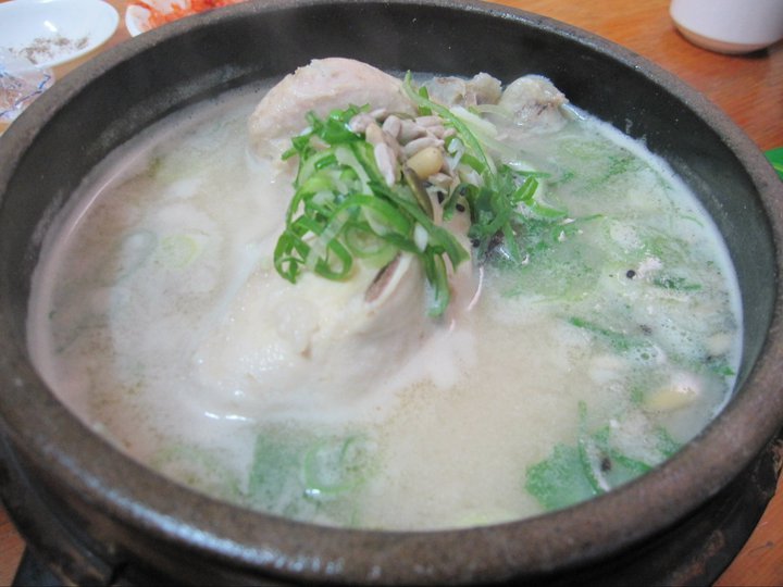 The stone pot is served with the broth still bubbling so it is boiling hot - perfect! Topped with green onions, sunflower seeds and black sesame seeds. The broth is boiled for so long here its is the most flavourful SamGaeTang I've yet had. Love the creaminess of the broth along with the tenderness of the chicken falling off of the bones!