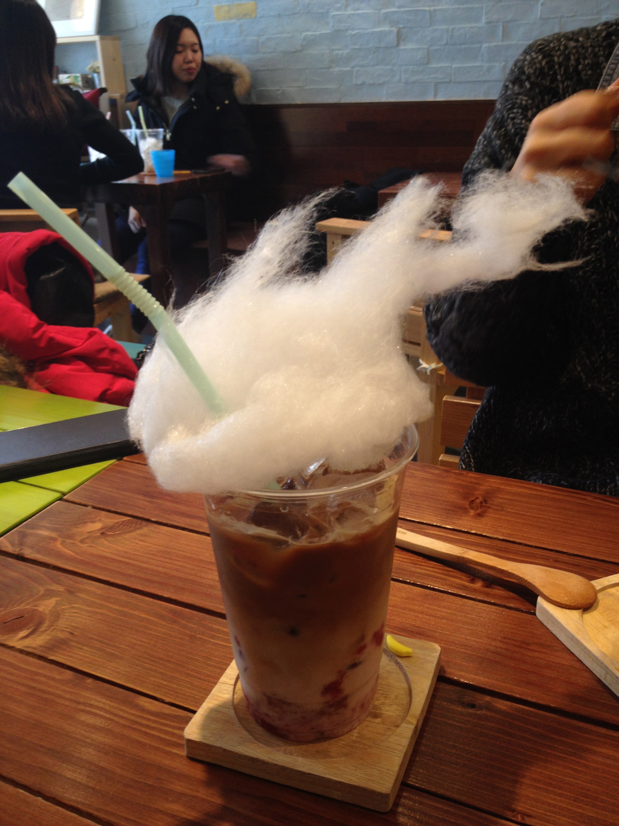The fun part was to share the cotton candy that was "floating away" on top. This seems to be a trend these days in Korea as they have cotton candy toppings on ice-cream and cappucino's as well. The latte itself was good, but next time I'd probably get a regular (non-strawberry) one. 5800won