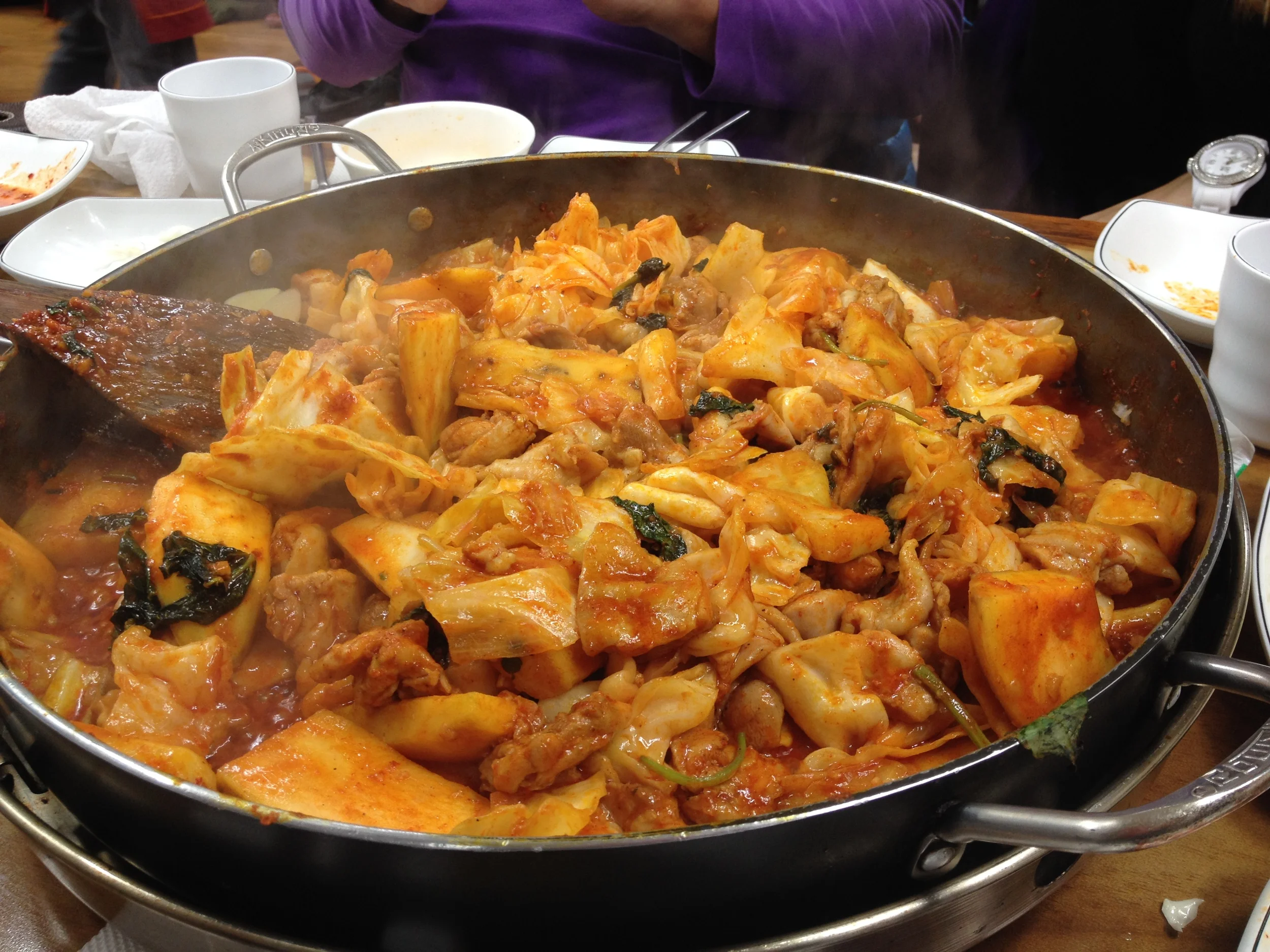 오근내 닭갈비 (OhGenNeh DalkGalBi). Spicy Stir-Fried Chicken