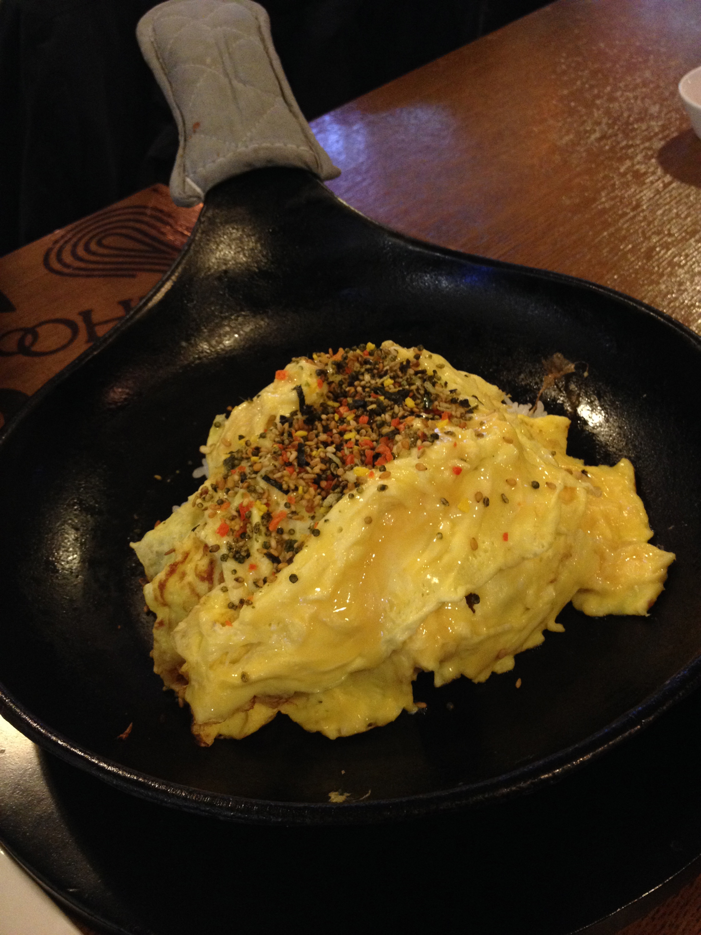 철판장조림버터비빔밥 I (ChulPan JangJoRim Butter Bibimbap) Beef and Butter Stirfried rice on a stone pan. Comes out like this...