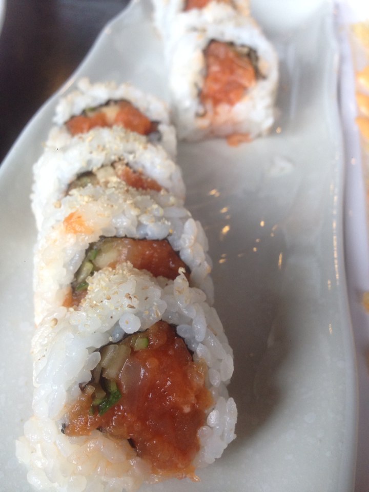 Spicy Tuna Roll that tastes right. Finally - no more spicy tuna rolls made with gochujang or other weird substitutions! 