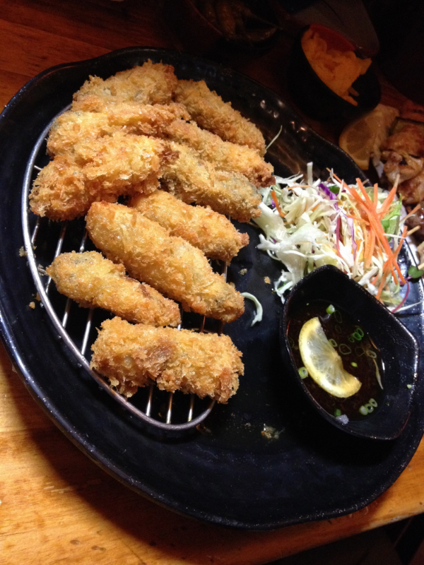 Deep fried oysters in a light flaky batter. Was fried really well and the batter was perfectly crispy!