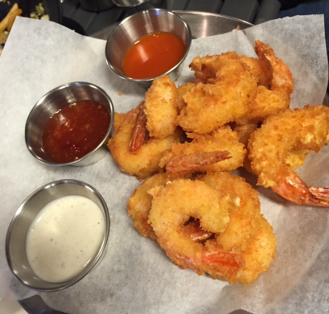 Buffalo Shrimp with Ranch - "Special battered fried shrimp with ranch dip." 15 000won If you like American style deep fried shrimp, this is exactly that. Although you dip it in a ranch or chili sauce, this was a bit too plain for my liking.