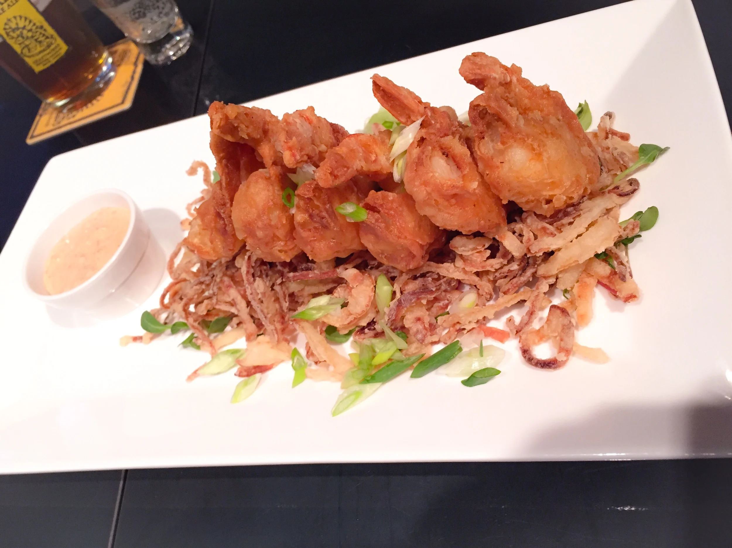 The best BEER-BATTERED SHRIMP (16 000won) I have ever had - "Beer-Battered Shrimp with Remoulade". Crispy batter on a fat and juicy shrimp that almost tasted like a king prawn! If those weren't good enough, the bed of deep-fried onions with chopped green onions were to die for! This is the ultimate dish to order if you like deep fried foods. It also is paired with a spicy tartar "remoulade" which is like a flavourful, spicy chipotle sauce that is also addicting!