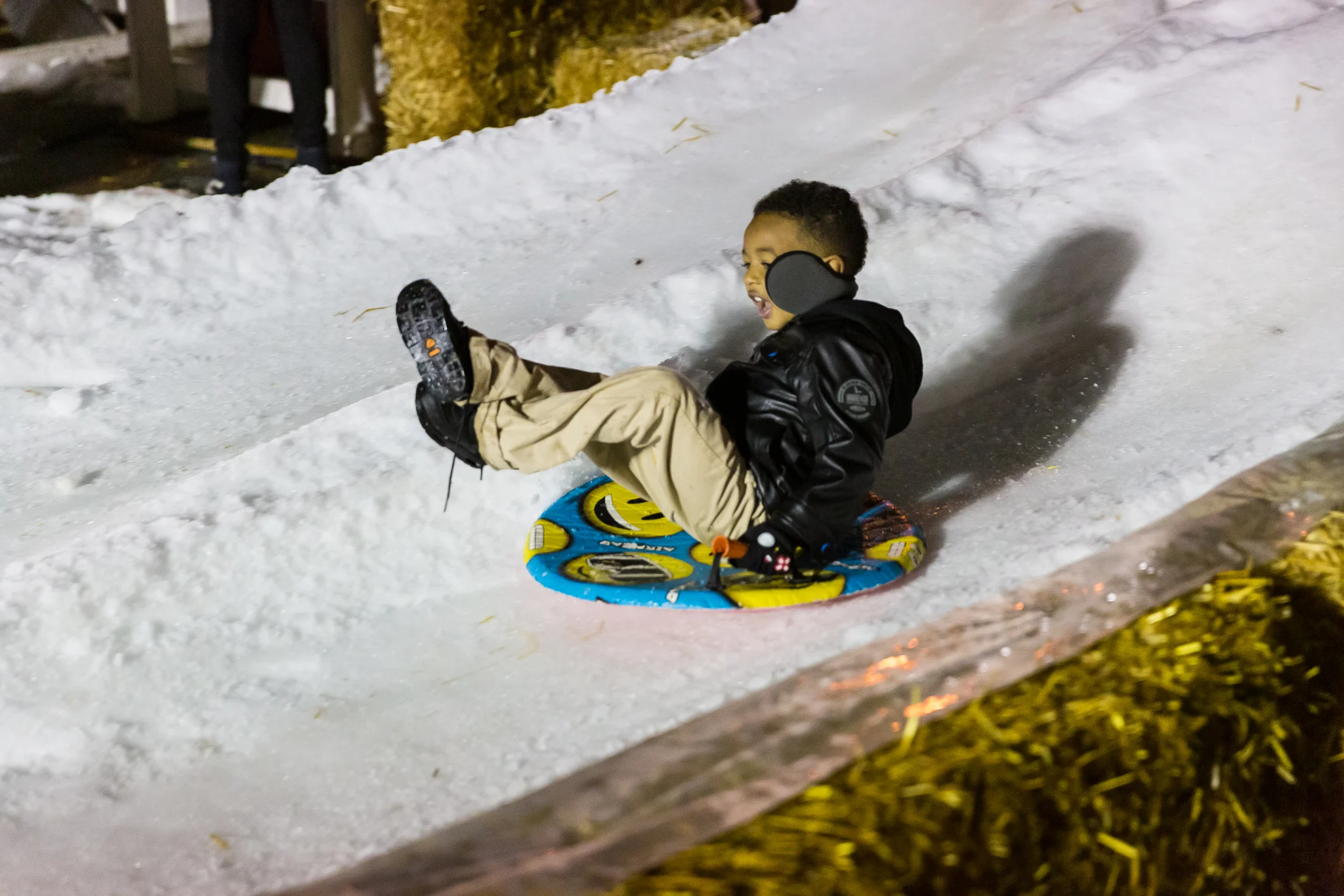 Snow pan slide
