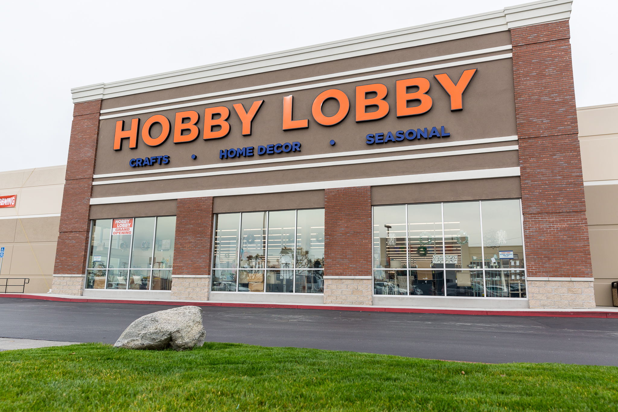 Hobby Lobby is the perfect store to buy everything for Christmas season 