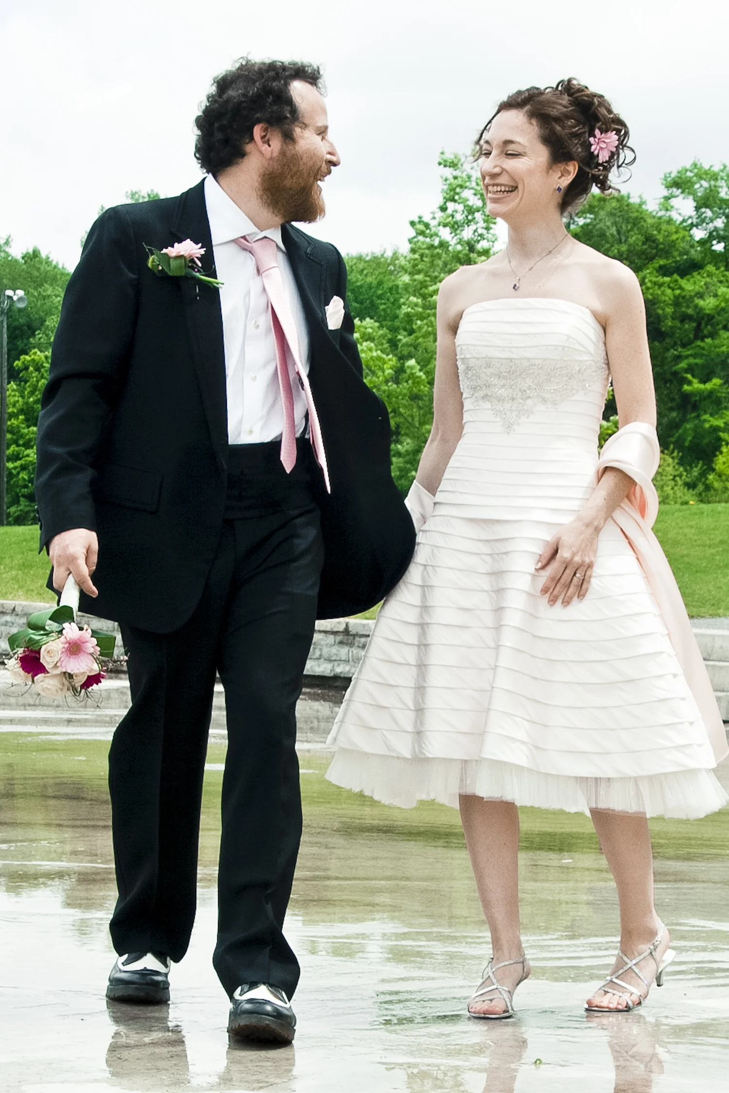 bride and groom mount royal beaver lake montreal wedding photography