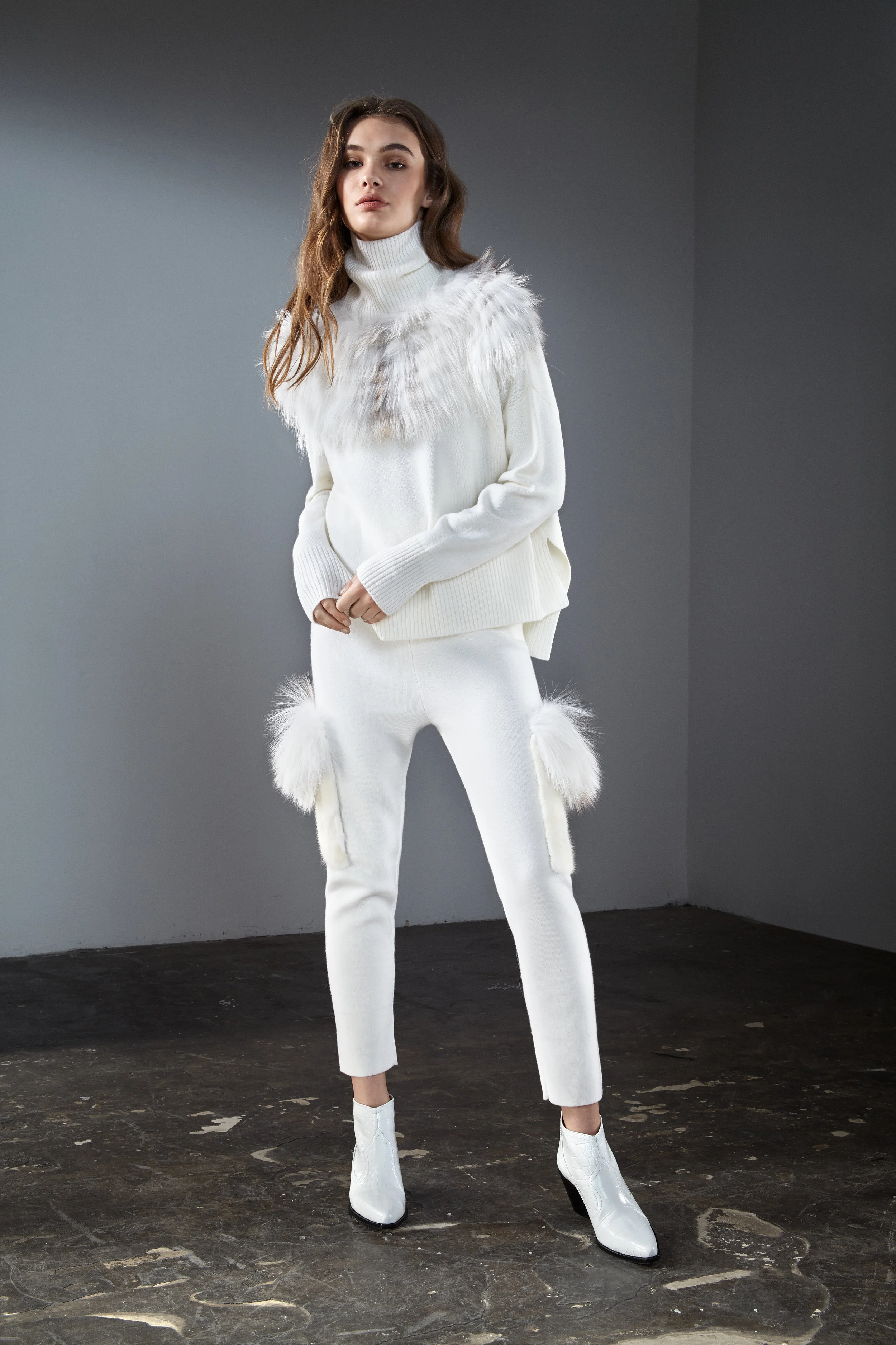 2019_01_28 Izaak Azanei AW19 12 019_f1_srgb.jpg