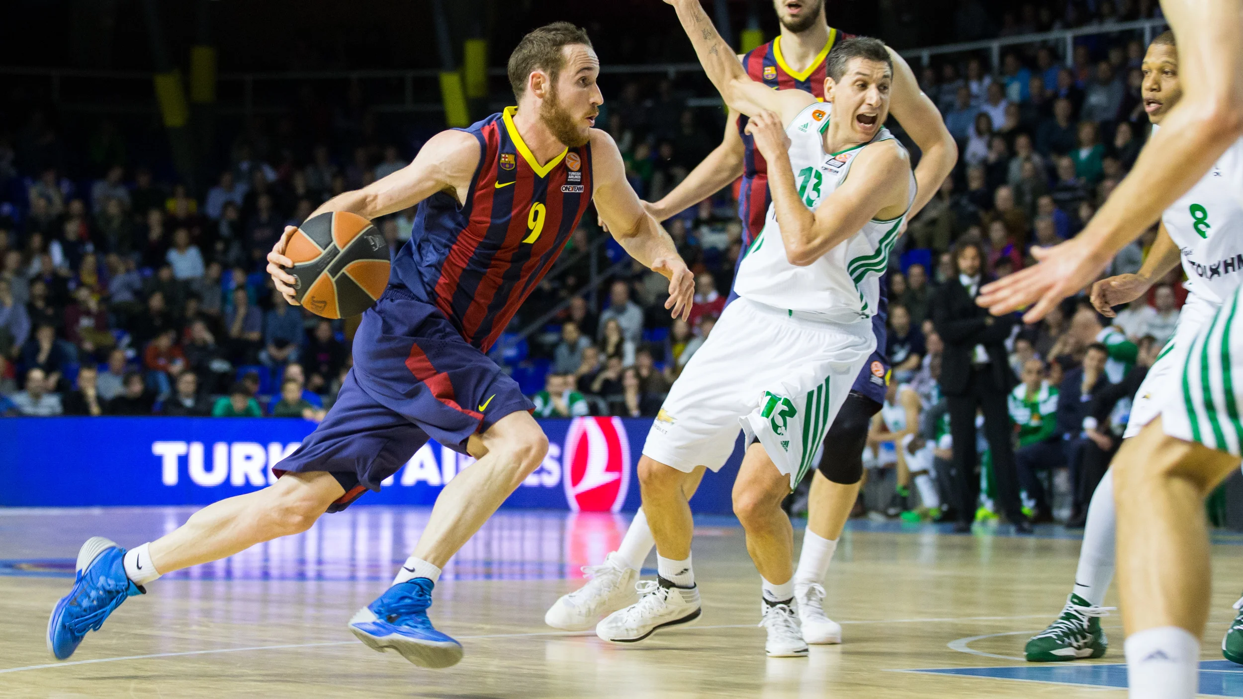 Barelona si lahko z zmago v nedeljo že zagotovi vstopnico na zaključni turnir četverice.
