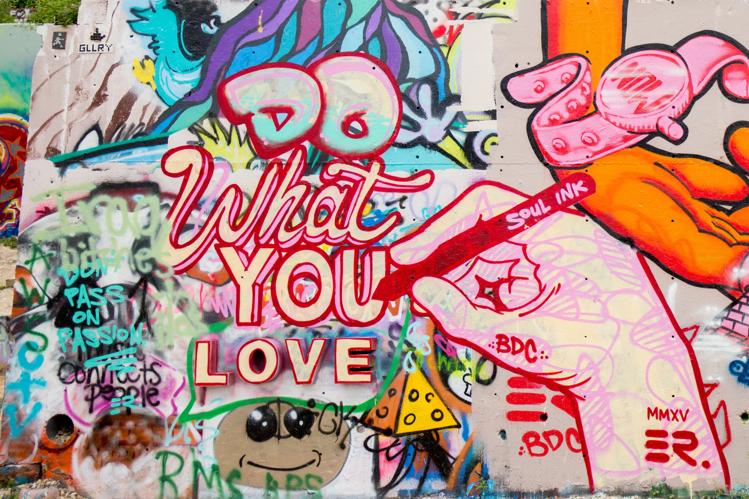 dowhatyoulove2.jpg