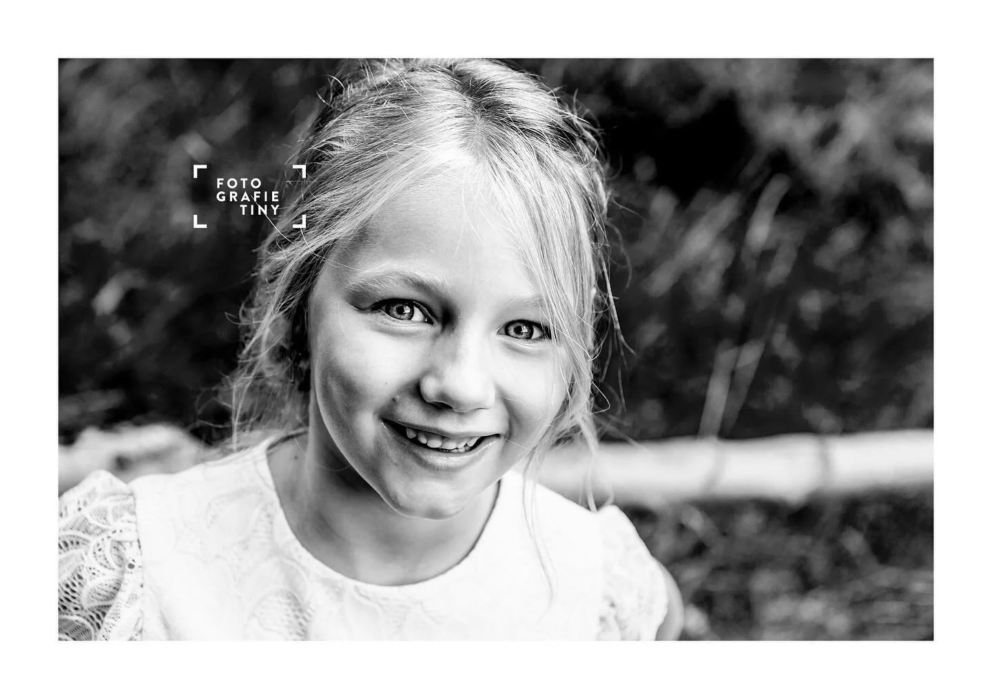 Wat kijk ik hier al naar uit ❤️ #communie2022#lentefeest#kinderfotografie#portrait#girl#zwartwitfotografie#kinderfotograaf#portretfotografie#puur#