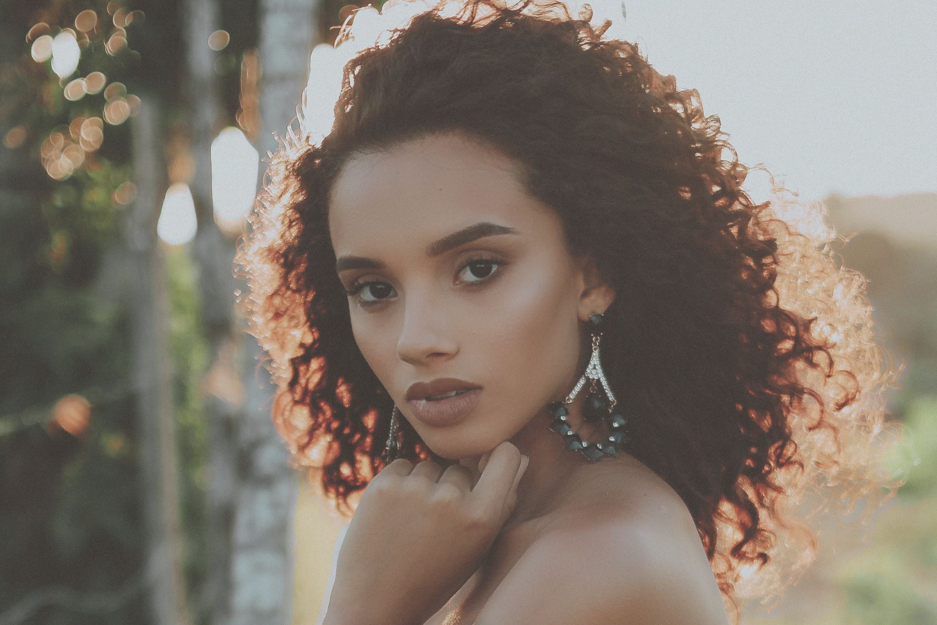 LANA CYRUS HOME PIC 2.png