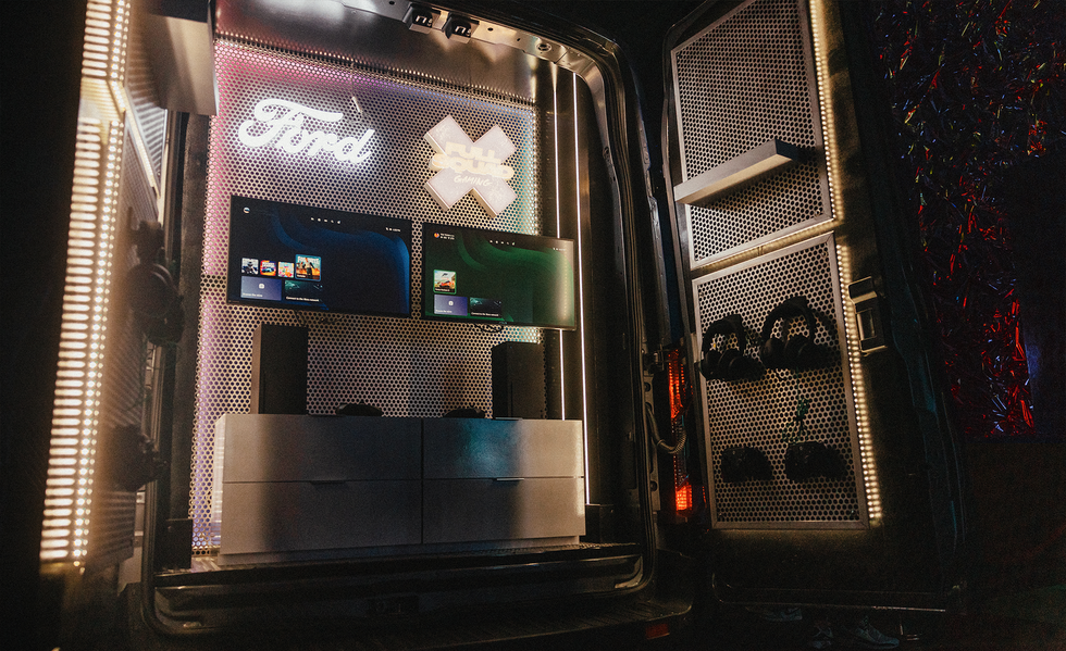 fordgamervan5-652d5585b6440.png