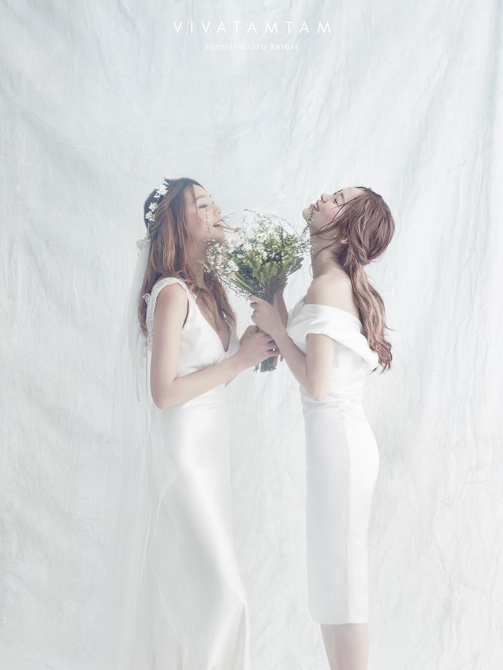 Escape gown (left) for Vivatamtam Korea