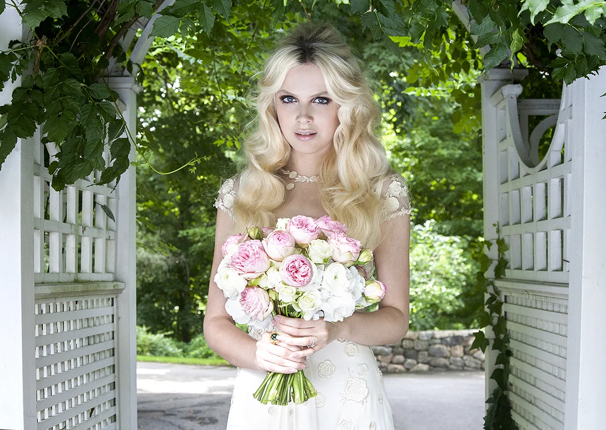 White_Rose_Bridal_Tracy_Morford_Wedding.jpg