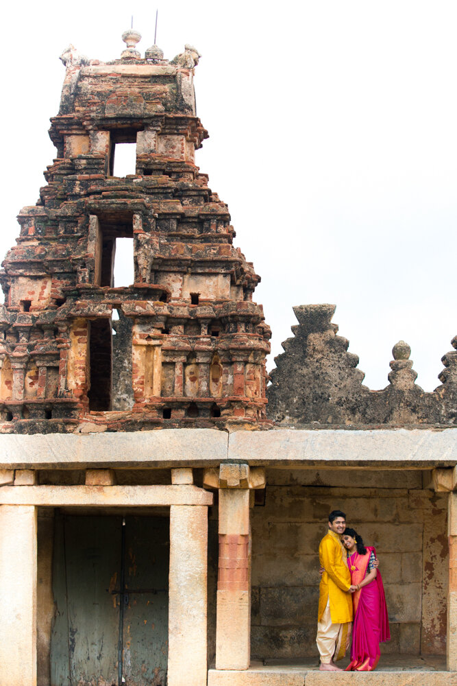 Bhoga Nandishwara Temple Couple Shoot 24.jpg