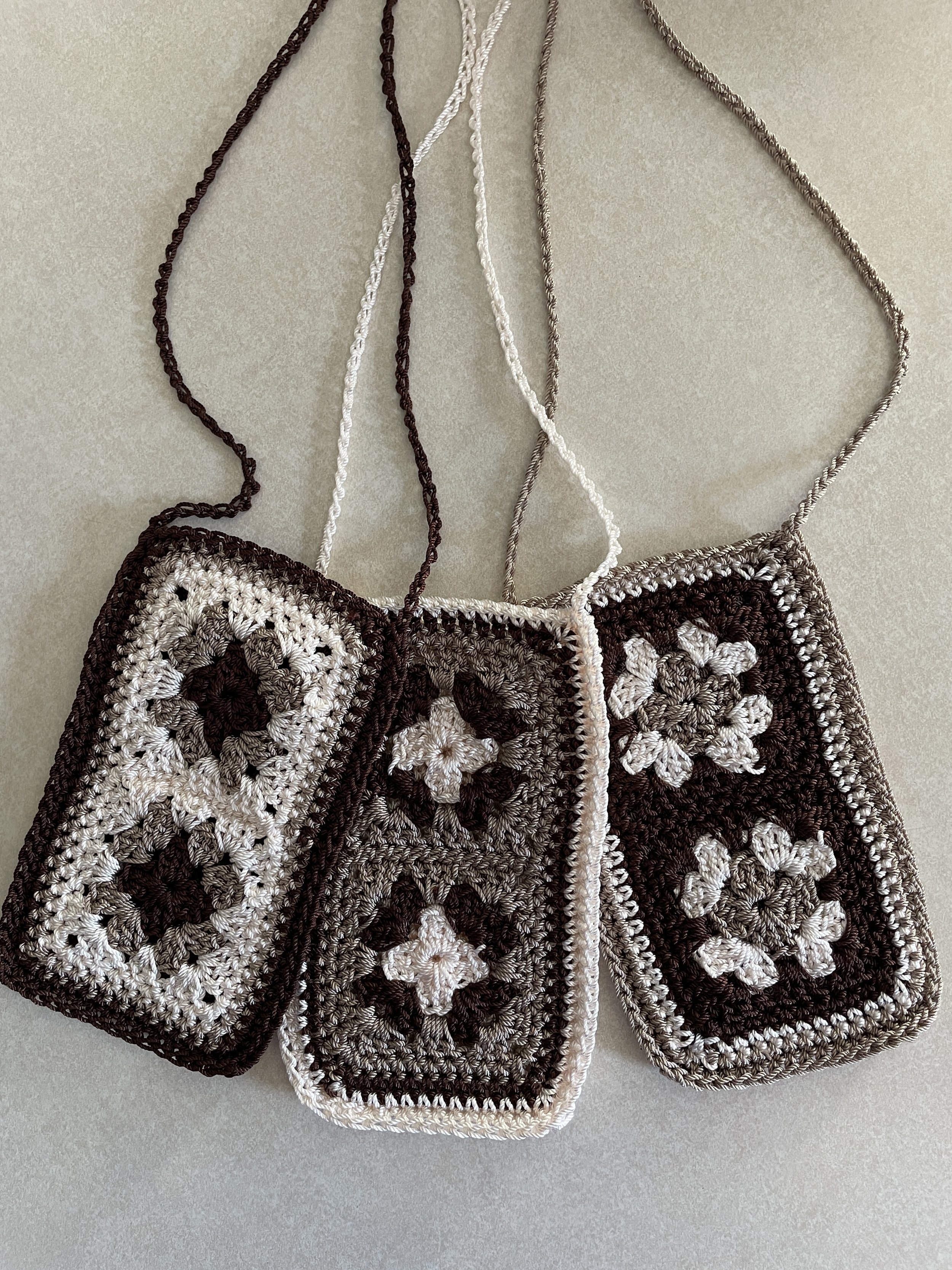 EASY Granny Square Phone Bag