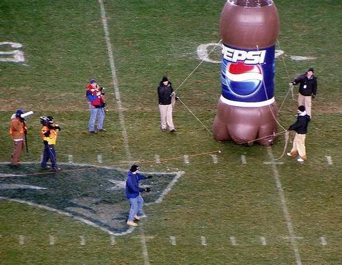 Pepsi Inflatable Bottle - Hit the Bottle Promotion.JPG