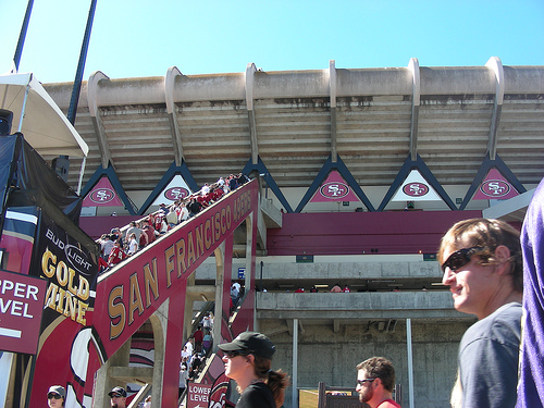 49ers Escalator Wrap.jpg