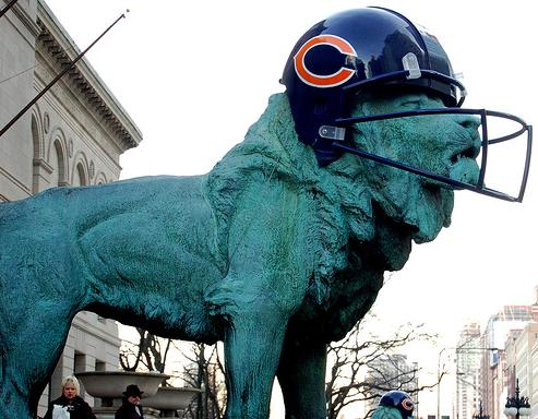 Bears - Lion Statue - Chicago Art Institute.JPG