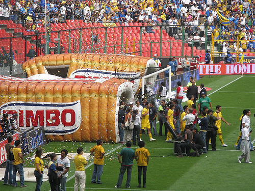 Bimbo Bread Inflatable - Estadio Azteca.jpg