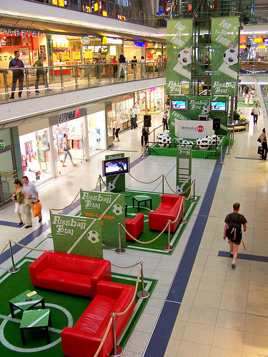 Futbol Retail Activation at Hauptbahnhot.jpg