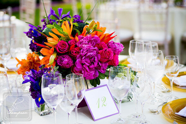 Man am I craving some bright, happy colors today. Are you with me?  #weddingcolor #springweddings #dcweddings #weddingplanner @meridianhouse 📷 @kthompsonphotography