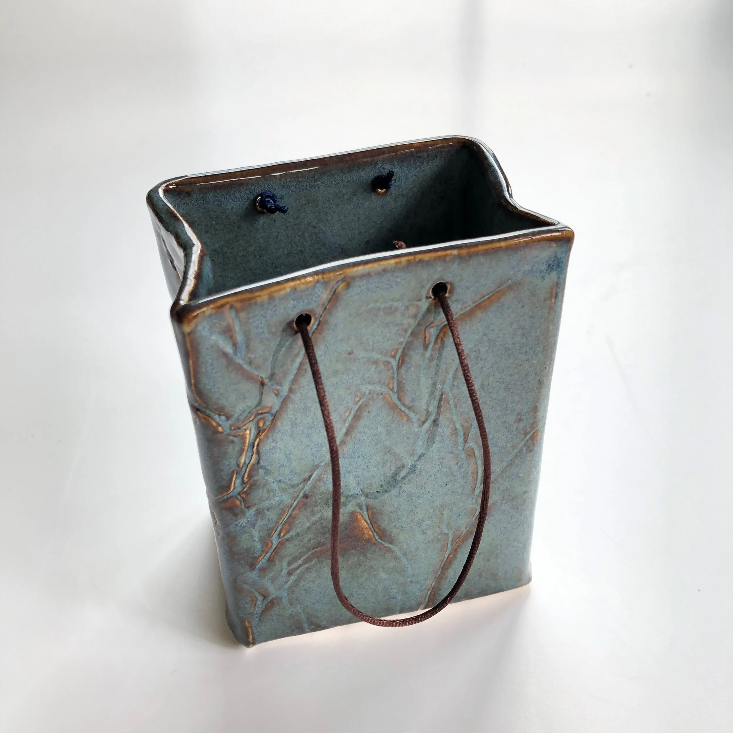 FB634AE0-3796-4EC1-9760-76FD6BE9DE3E