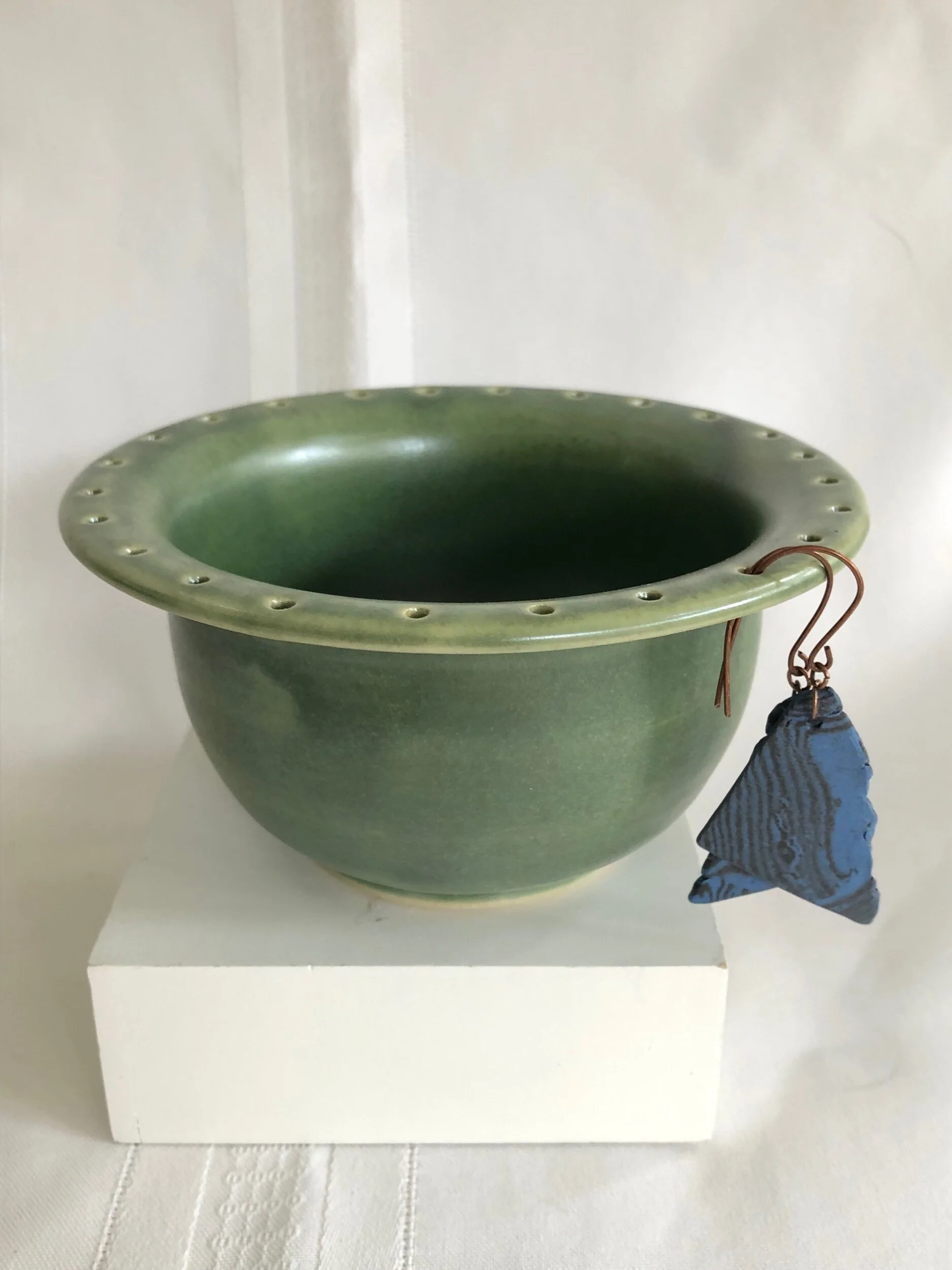 9435DC0A-C934-4522-8A0E-31943A393CB7