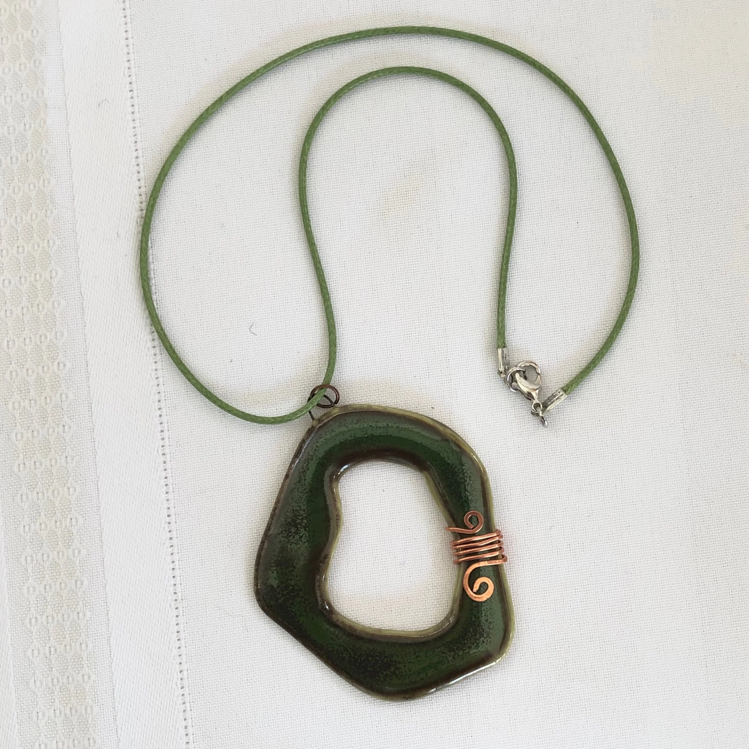 03CF3E4A-ED4E-4474-A2CD-EFF7C352A8CE