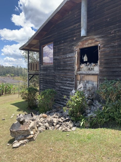  This was a stone fireplace that was probably built over 40 years ago. Not our house… 