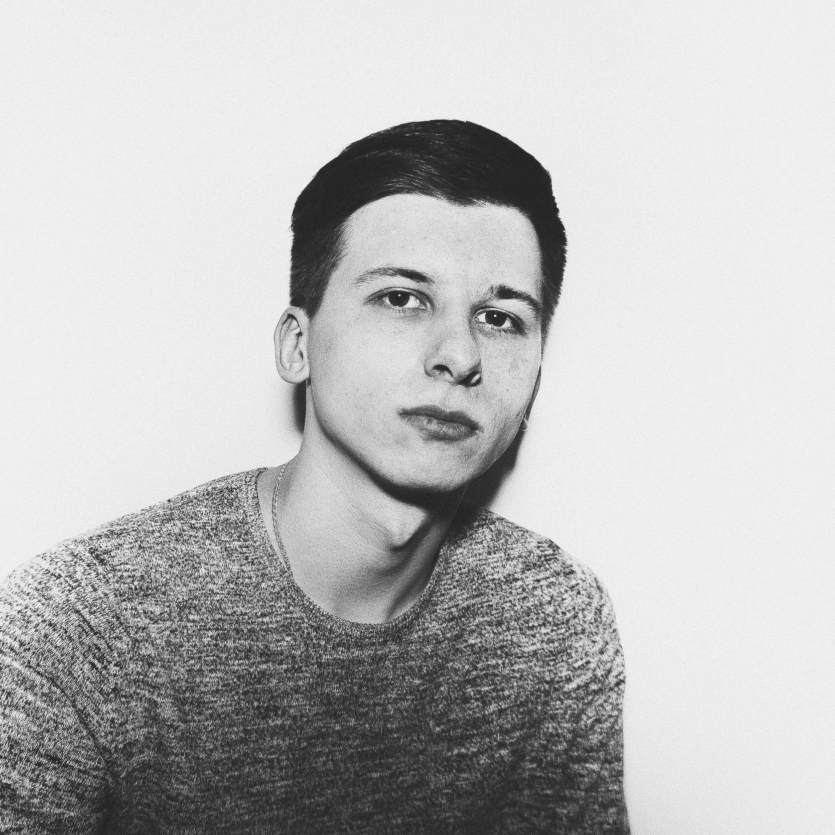 DOGCAST 007 Artist: ACID EYES Genre: Deep House, Deep Tech Country: Russia