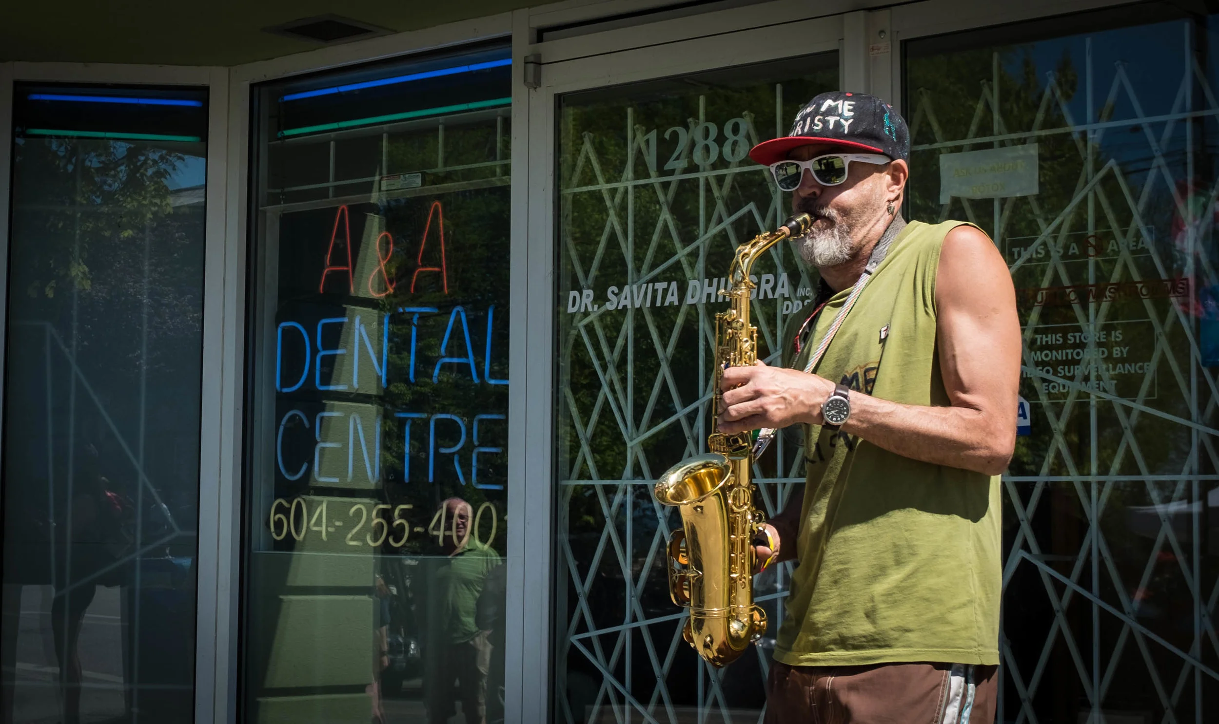 Sax player Commercial Drive, Vancouver Fuji X100T 5.16