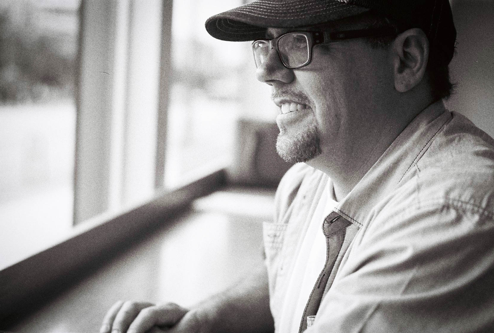  Jake Elysian Cafe, Vancouver Canon L1, 50mm F1.4 TMax 400 film 6.16 