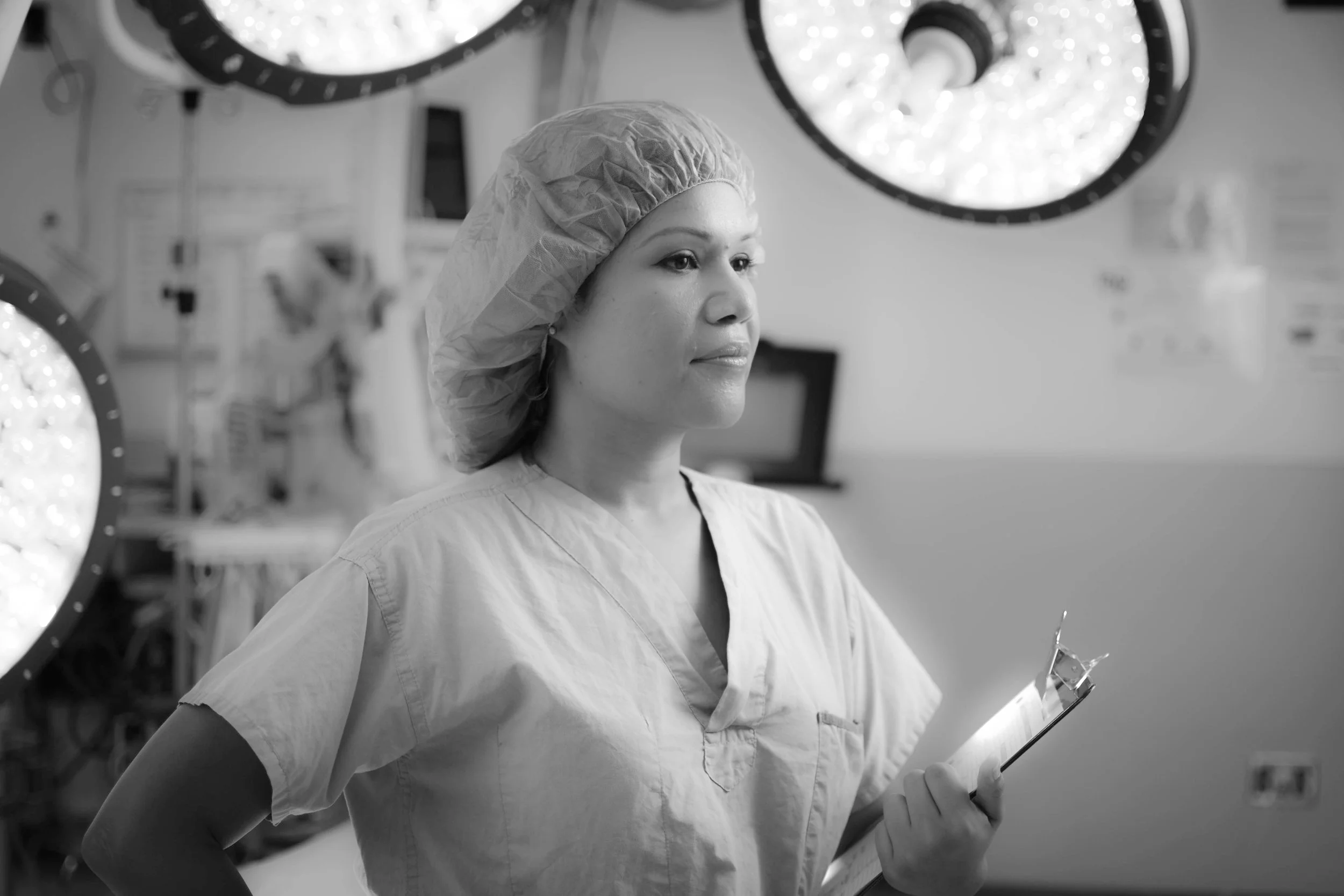 Telma, O. R. Nurse Vancouver General Hospital Nikon D7200 35mm F1.8 10.16 This portrait of Telma is part of a whole series I worked on: VCH.ca/15years