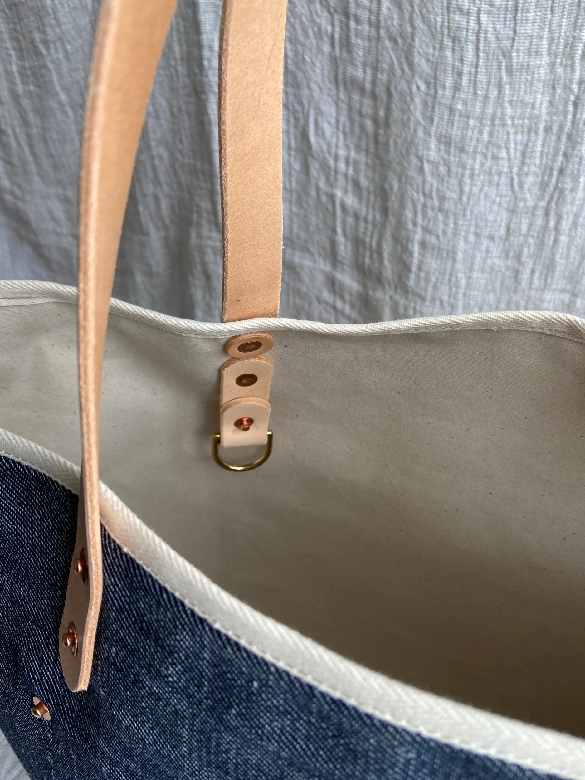 B044C4E6-0C5D-452D-AF3A-11895443E008