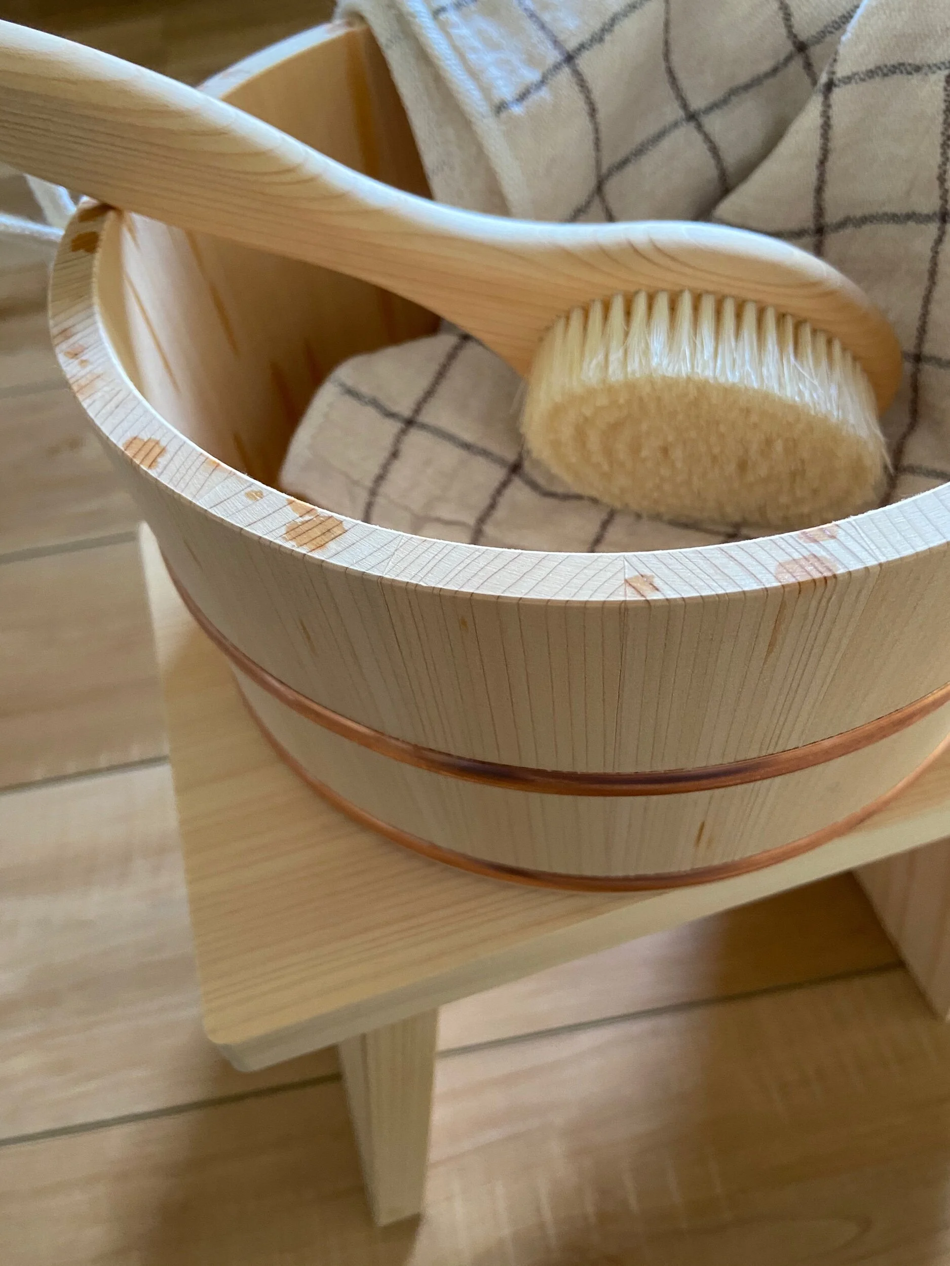 28E585F5-B9EE-40B7-9860-83C499F7E34A