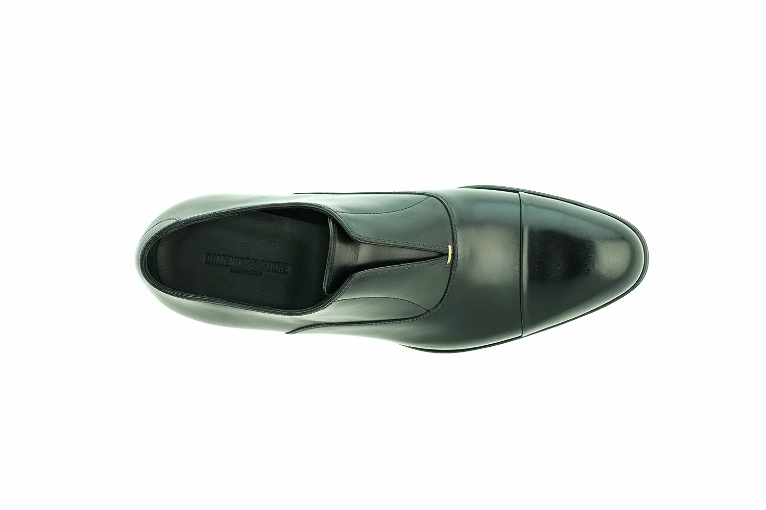 Is a classic shoes with a minimal twist. Ideal for celebrations, formal events and luxury nights. Perfect with a suit, sometimes it can create a nice contrast if wore under denim. 