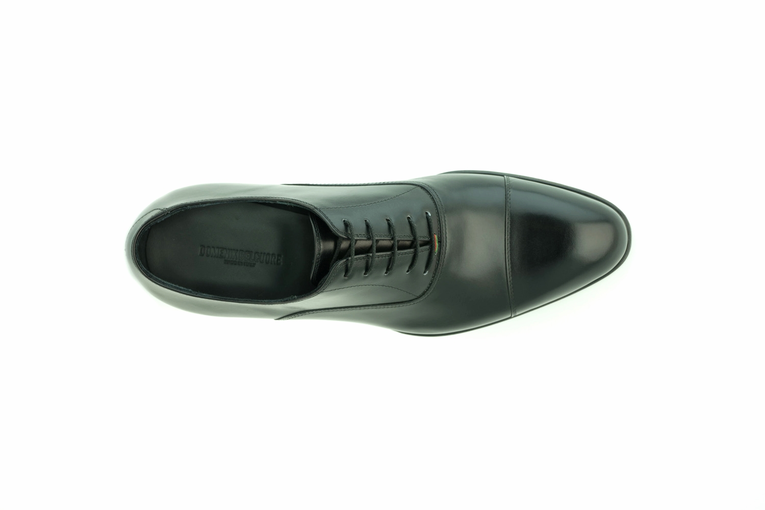 Ideal for formal meeting and celebrations, you can wear it with suits or denim. Fantastic at the office to impress your colleagues, yet understating in the work environment. 