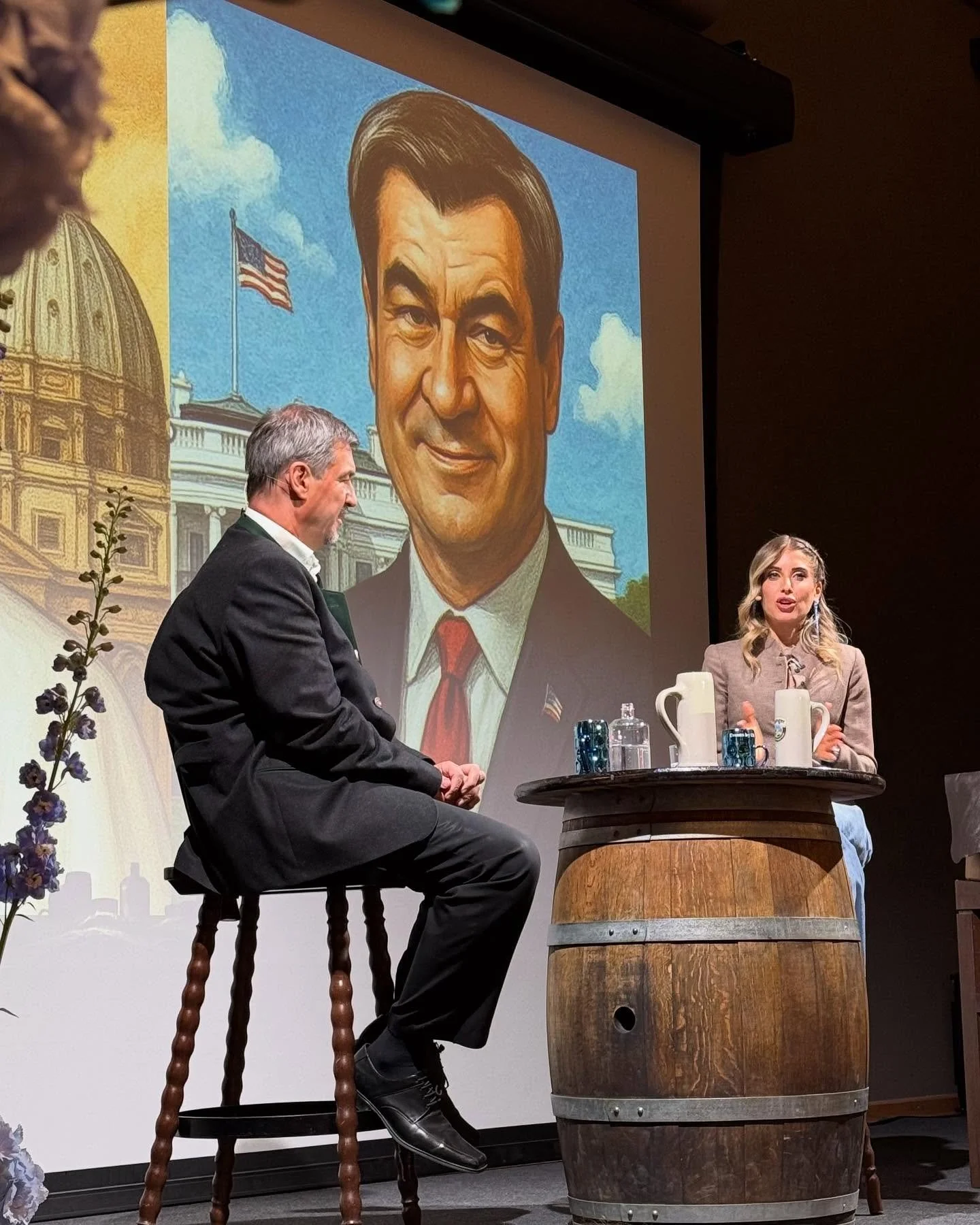 Aufmerksamkeit ist die vielleicht st&auml;rkste W&auml;hrung der Gegenwart. 

Das hat @markus.soeder erkannt, das wei&szlig; auch @cathyhummels und uns beim SPIEGEL ist diese Logik auch bekannt: sonst h&auml;tten wir diese Woche ein anderes Titelthem