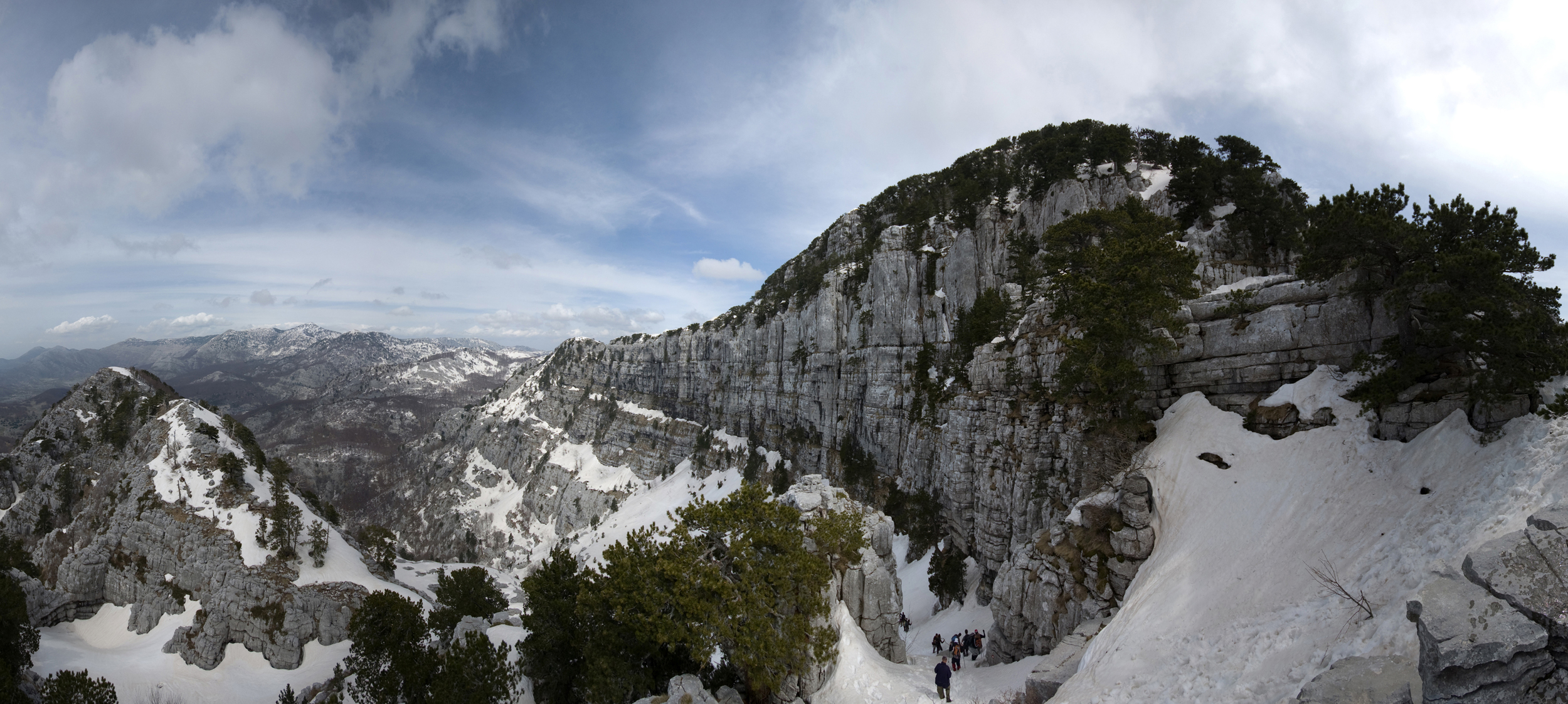 „Subra – najveća stijena Orjena“, autorska prava © 2009 Slavenko Vukasović