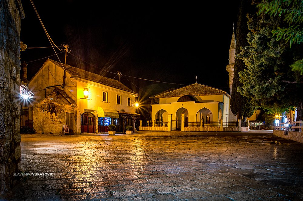 Осман- пашина џамија ауторска права © 2010 Славенко Вукасовић