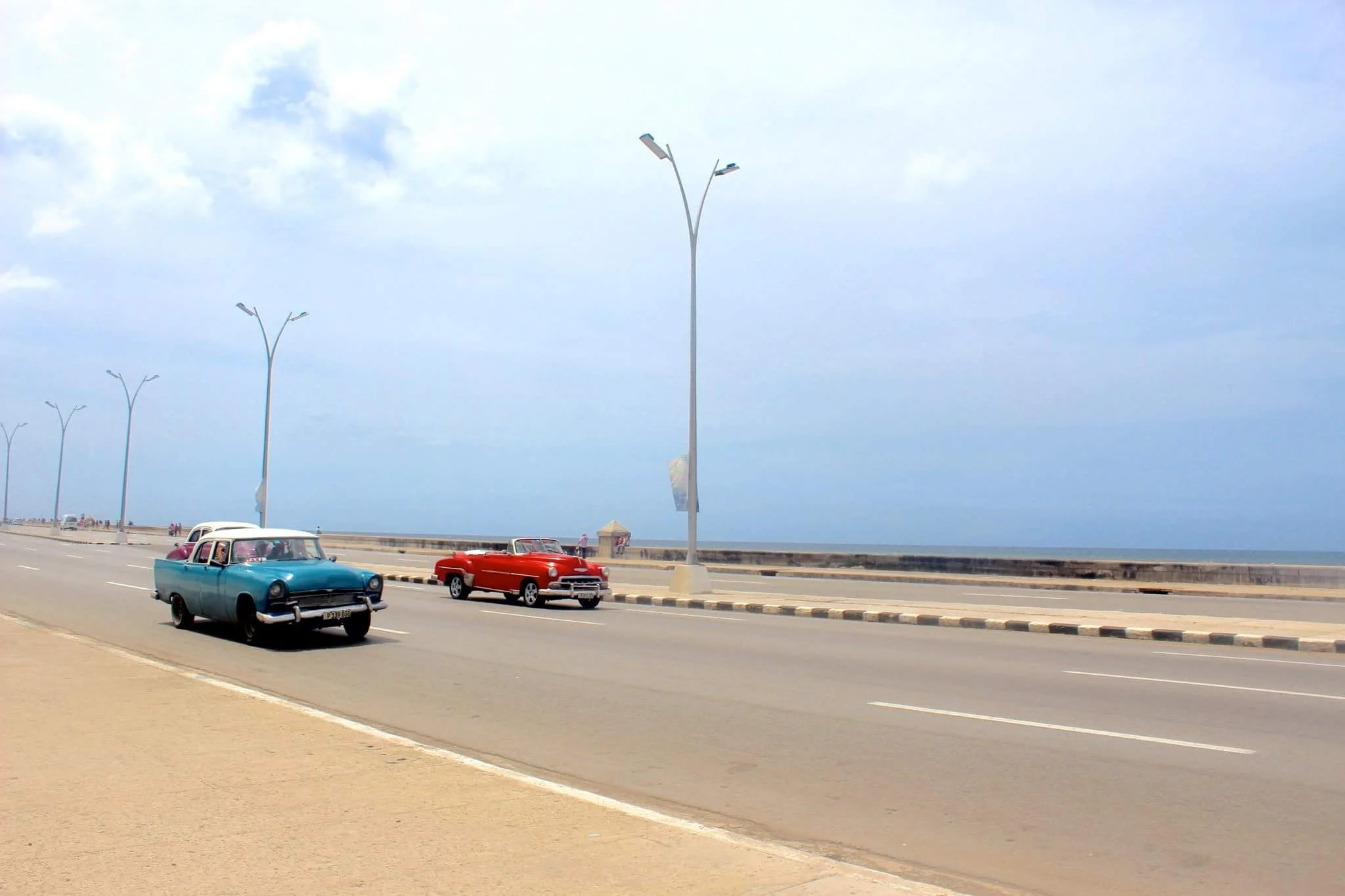 cuba cars.jpg