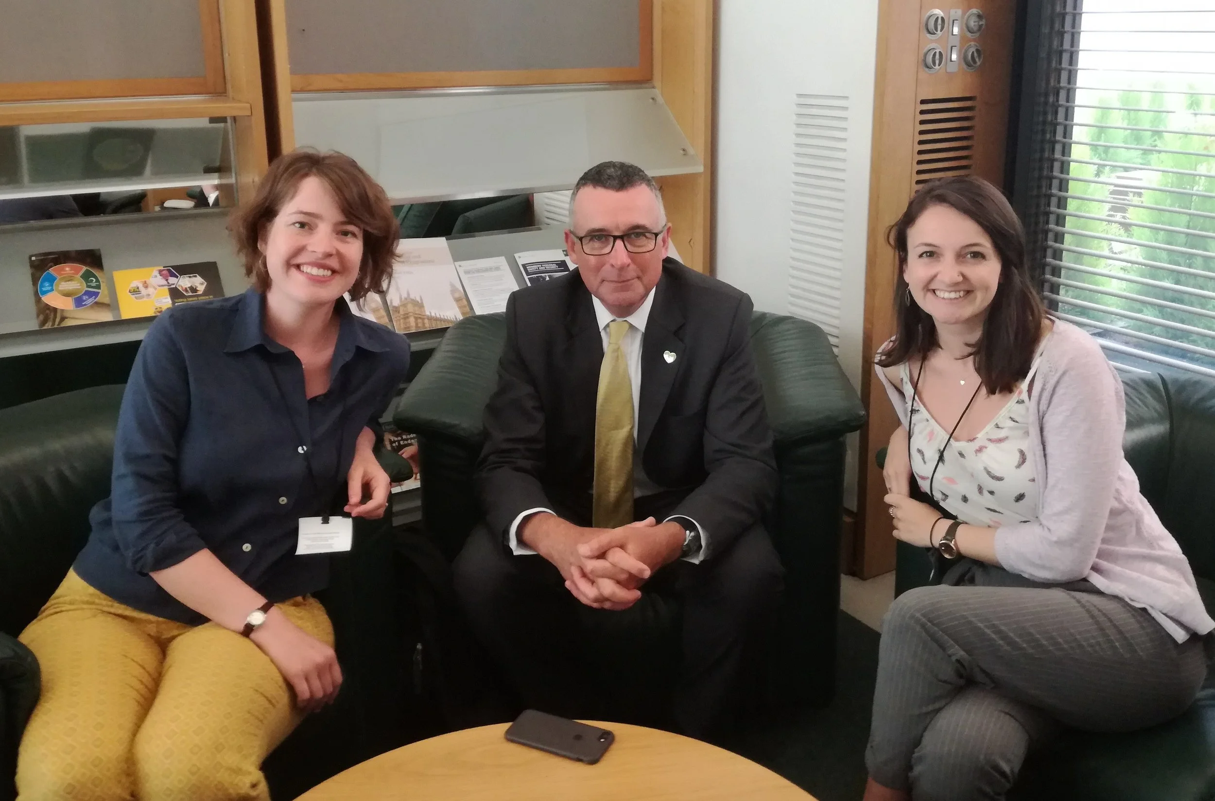 Hftf Director, Jo (left) and Assistant Director, Sarah (right) meet with Bernard Jenkin MP to hear about his advice on lobbying and campaigns.