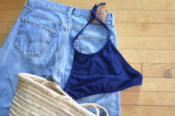 "Citizen a fait des maillots de bain l'an passé et je me suis procuré un des halter tops, ils sont tellement confortables et le tissu recyclé est mignon "