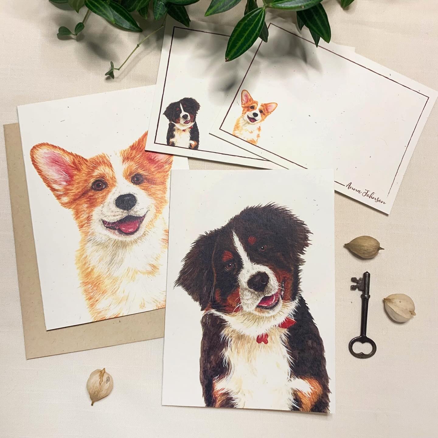 Greetings!
#corgi #corgiworld #bernesemountaindog #berneseofinstagram #stationery #stationerylove #stationeryaddict #stationeryshop #watercolorcards #watercolorstationery #snailmaillove #ecofriendlygifts #ecofriendlyproducts #petstationery #dogcards 
