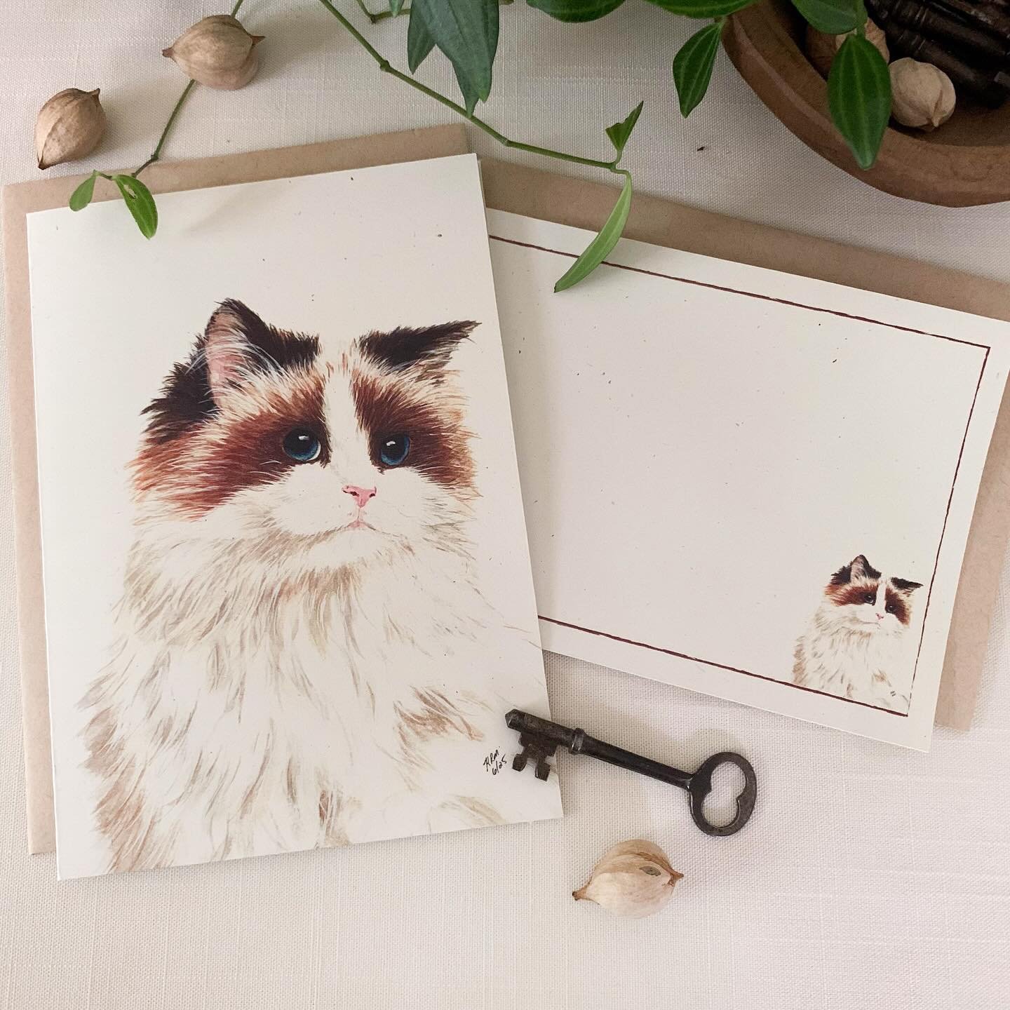 Ragdoll greeting cards and notecards.
Now that I am back from a break, I am hoping to start on some new paintings. Also commissions are available.
#ragdollcatlovers #ragdollcatsofinstagram #stationery #catlovergifts #catlovergift #carlover #ecofriend